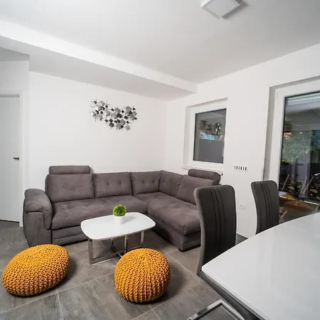 Lara**** Terme čatež Villa